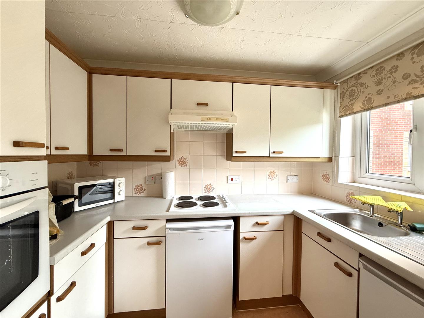 Gower Road, Sketty, Swansea, SA2 9FB